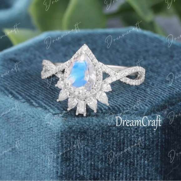 MOONSTONE RING with Moissanites - Picture 2 of 3